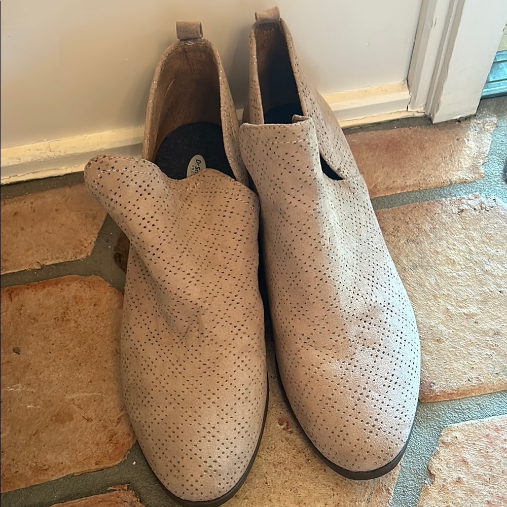 Dr. Scholl's Tan Boots Slip-On Ankle Design